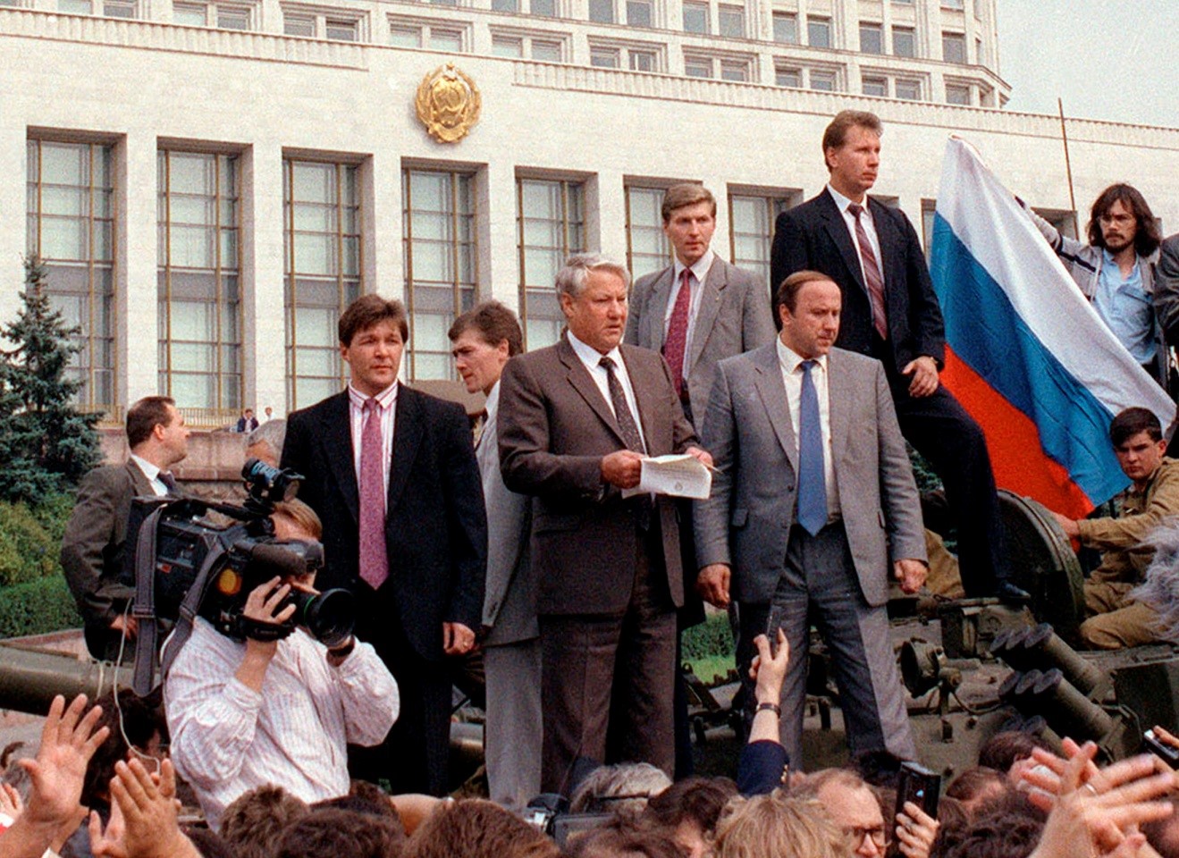 Ельцин выступает с танка, 19 августа 1991 года